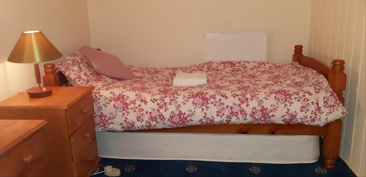 Phoenix Nights Guest House Barrow-in-Furness Екстер'єр фото