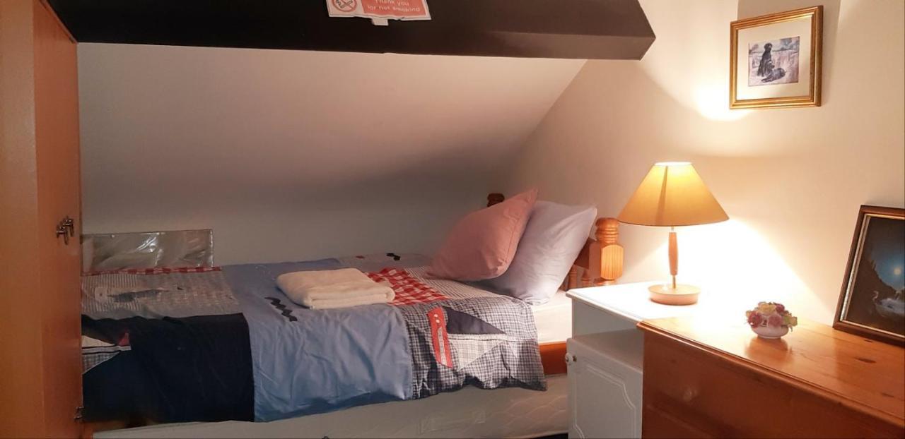 Phoenix Nights Guest House Barrow-in-Furness Екстер'єр фото