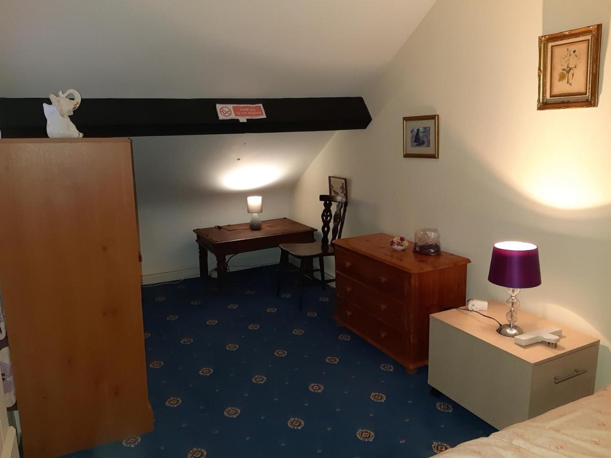 Phoenix Nights Guest House Barrow-in-Furness Екстер'єр фото