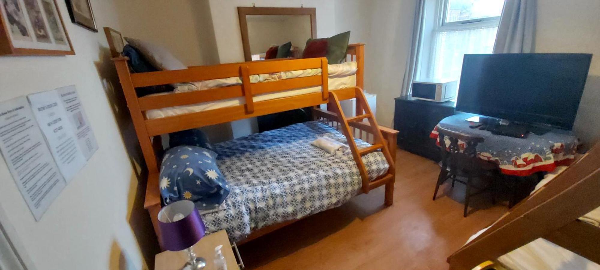 Phoenix Nights Guest House Barrow-in-Furness Екстер'єр фото
