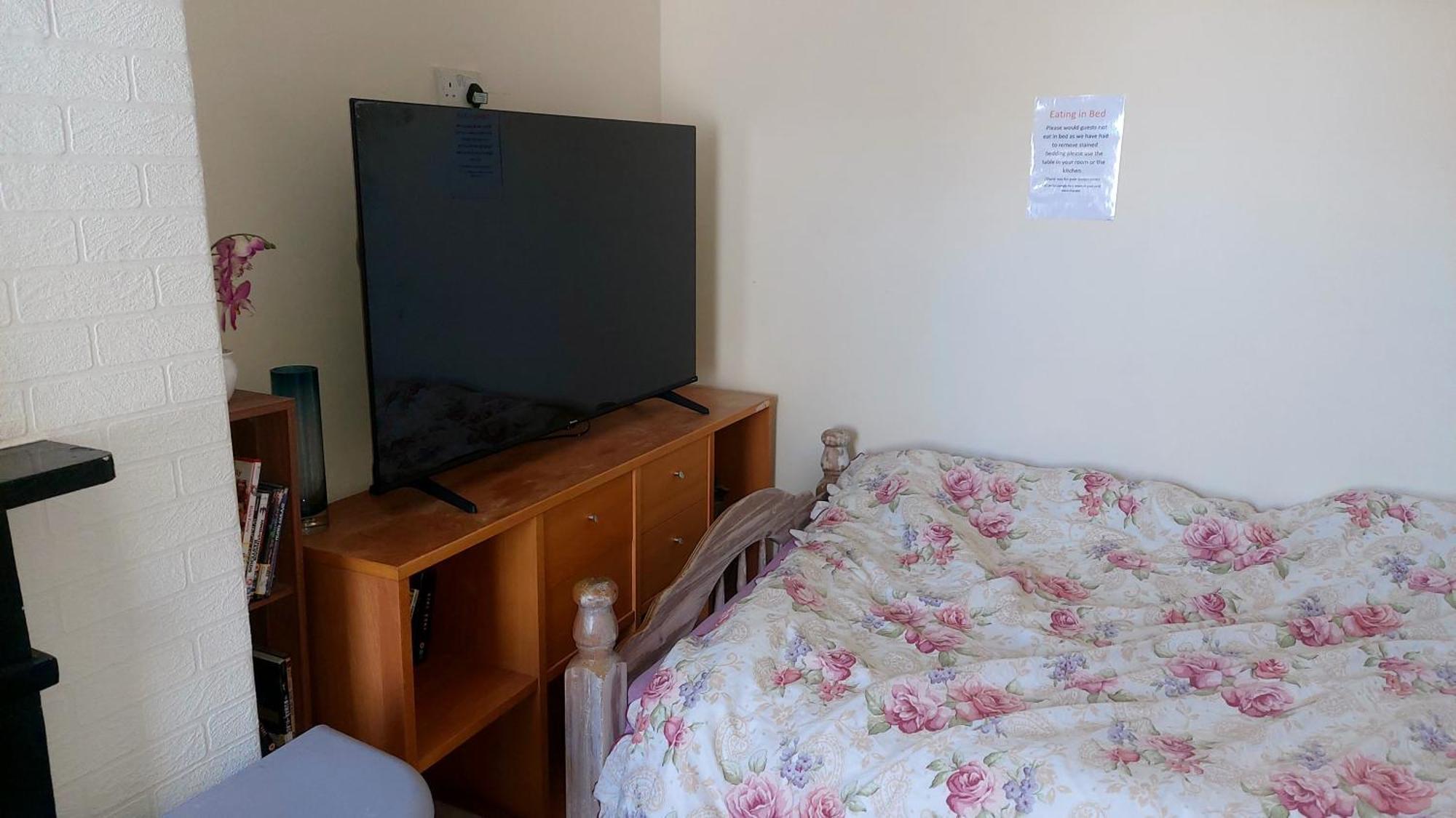 Phoenix Nights Guest House Barrow-in-Furness Екстер'єр фото