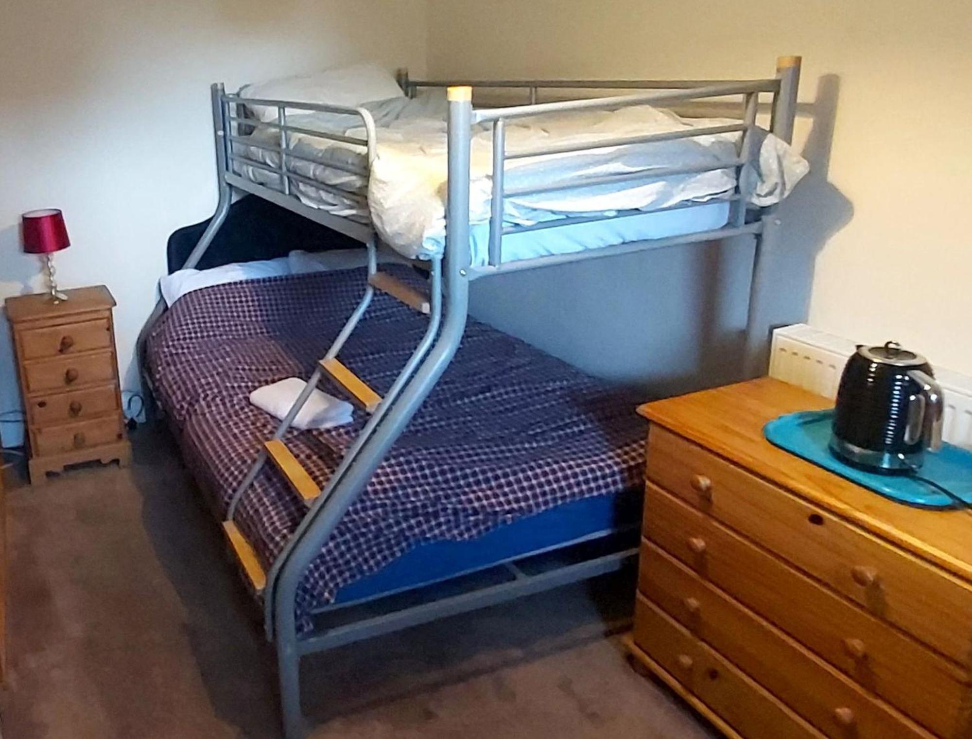 Phoenix Nights Guest House Barrow-in-Furness Екстер'єр фото